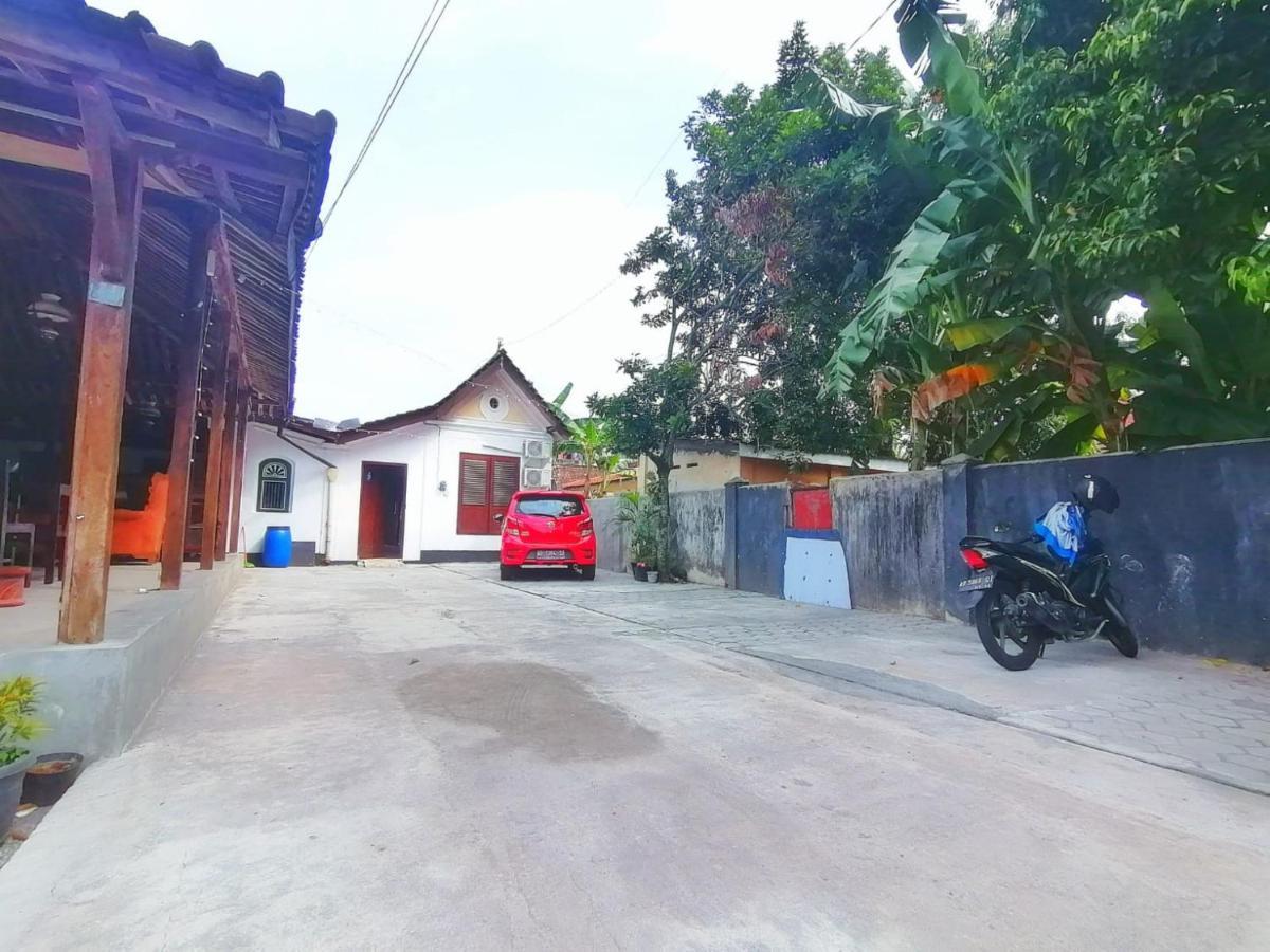 Reddoorz Syariah @ Ndalem Kembang Sore يوغياكارتا المظهر الخارجي الصورة