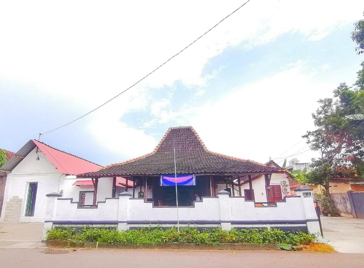 Reddoorz Syariah @ Ndalem Kembang Sore يوغياكارتا المظهر الخارجي الصورة