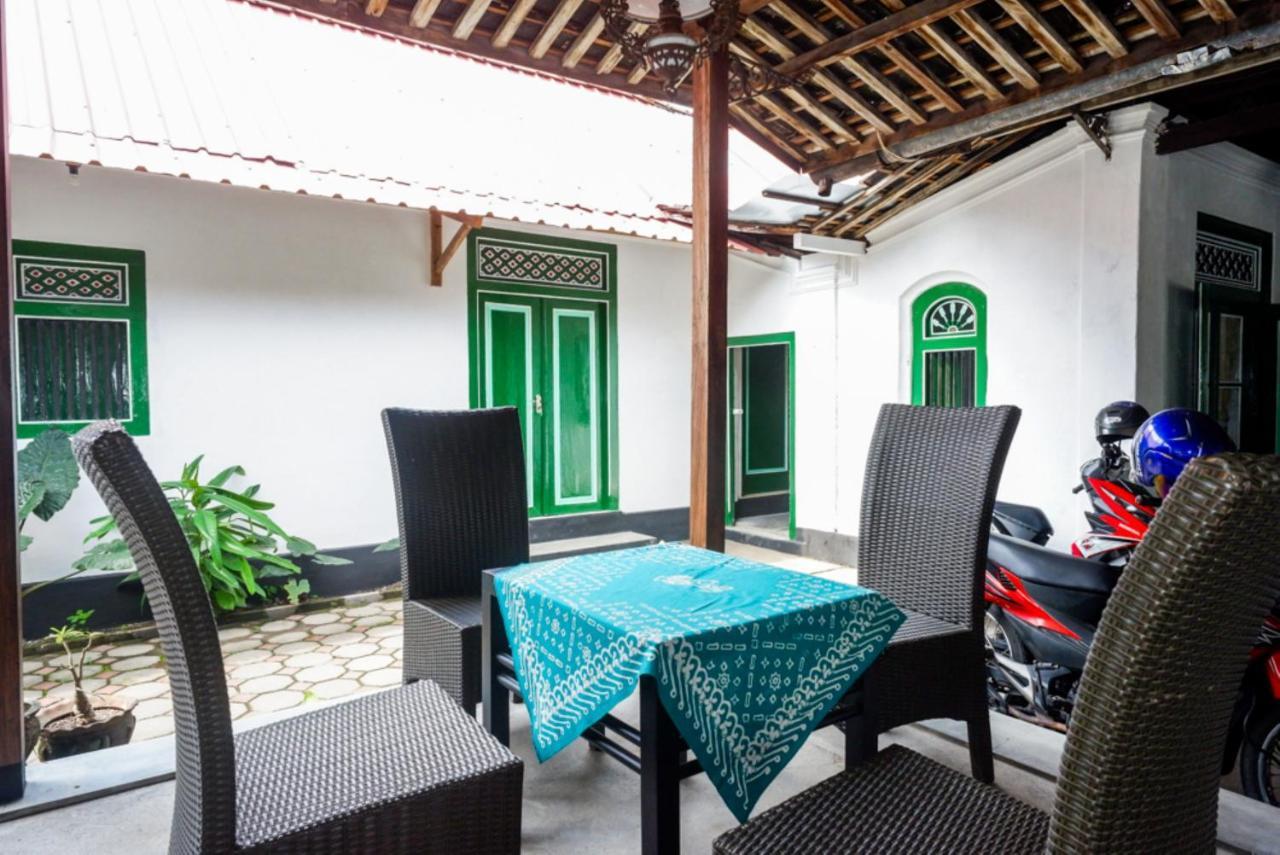Reddoorz Syariah @ Ndalem Kembang Sore يوغياكارتا المظهر الخارجي الصورة