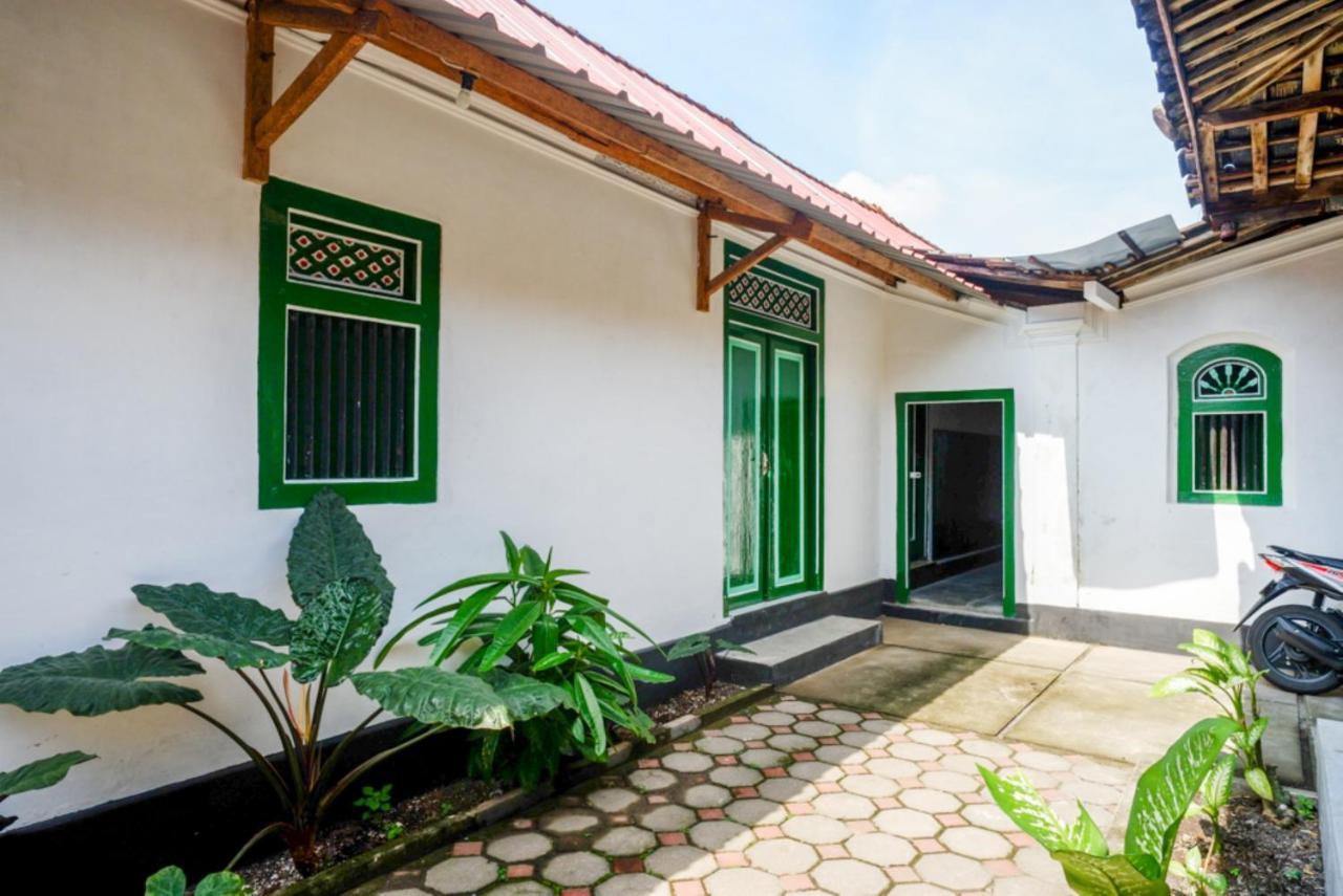 Reddoorz Syariah @ Ndalem Kembang Sore يوغياكارتا المظهر الخارجي الصورة