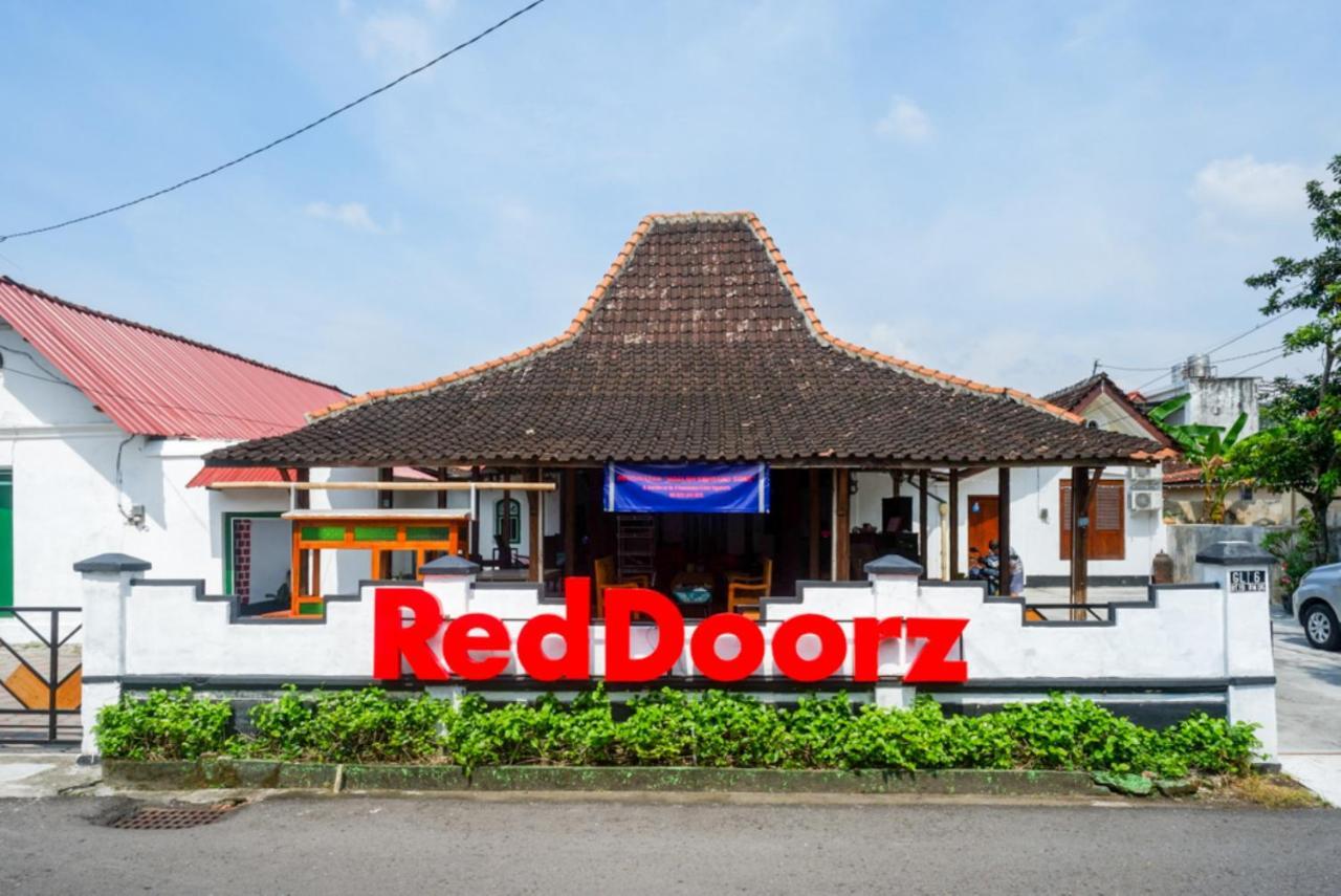 Reddoorz Syariah @ Ndalem Kembang Sore يوغياكارتا المظهر الخارجي الصورة