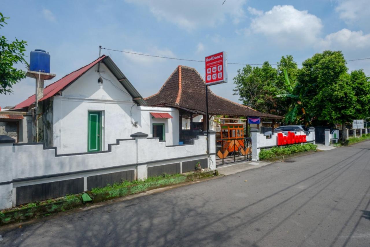 Reddoorz Syariah @ Ndalem Kembang Sore يوغياكارتا المظهر الخارجي الصورة